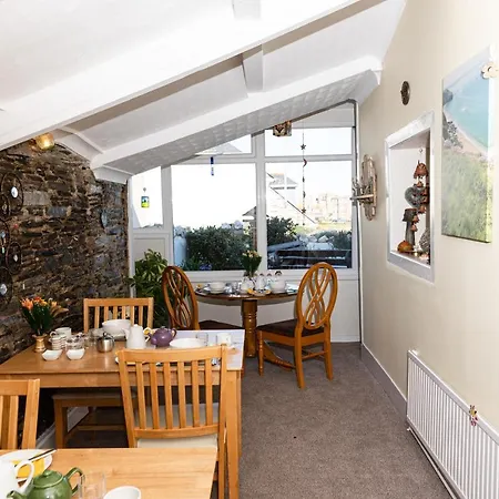 Bosayne Bed and Breakfast 4*